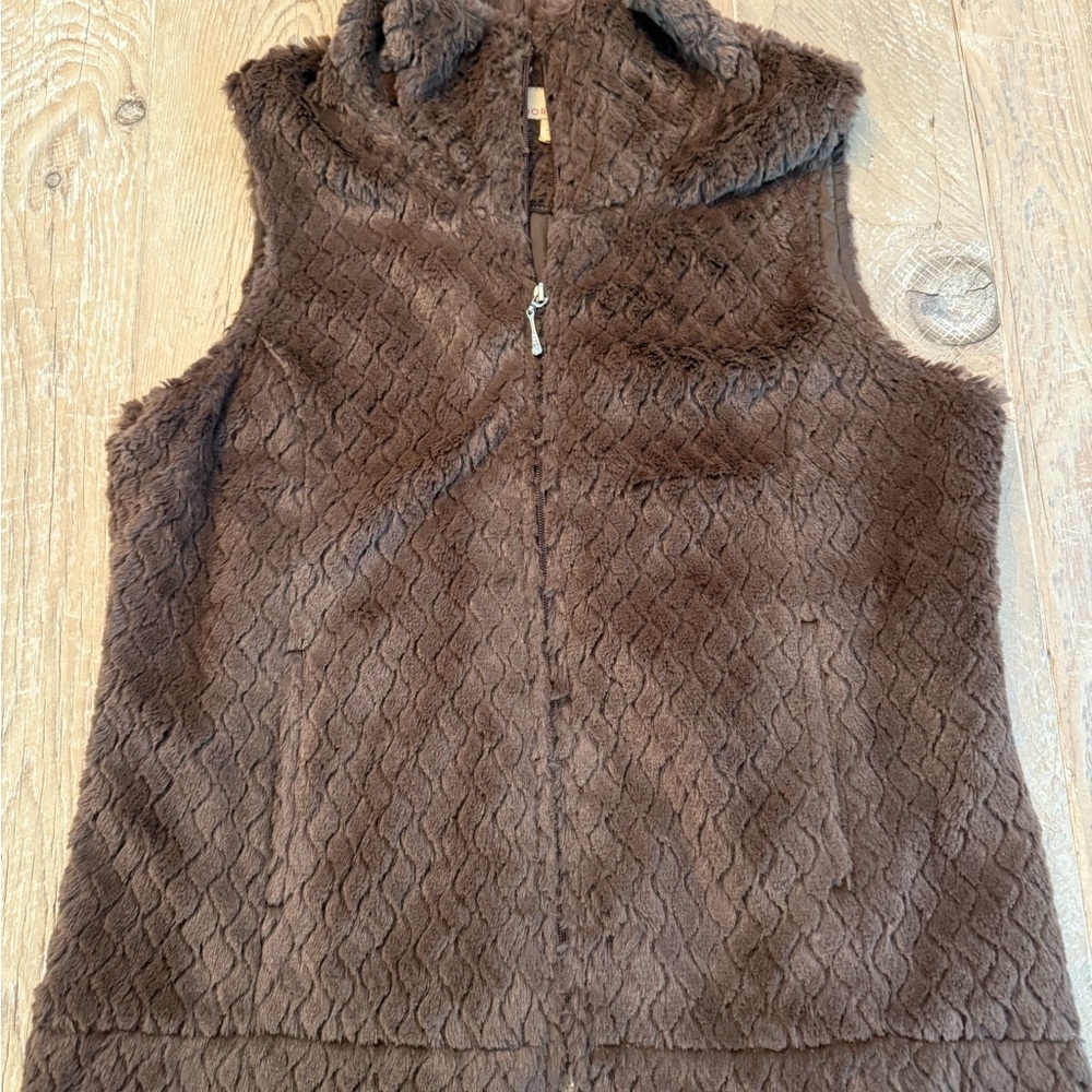 Sport Haley M Brown Faux Fur Vest